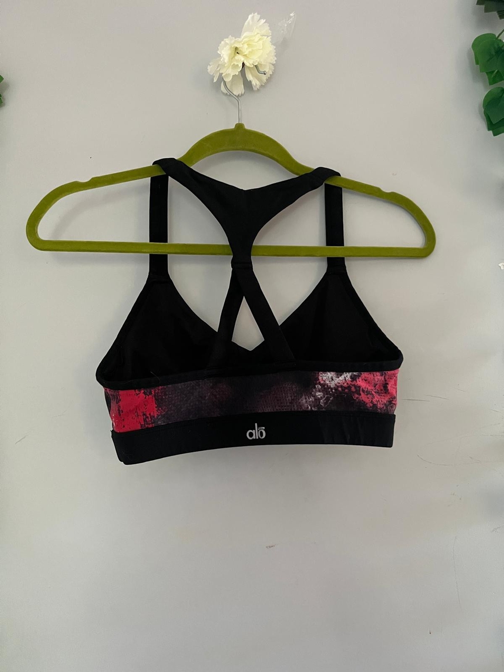 ALO Yoga Black Sports Bra with Pink Accent Band